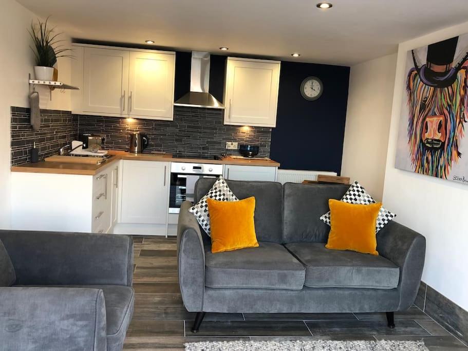 Mumbles - Modern Apartment With Panoramic Sea Views Oystermouth Exterior foto